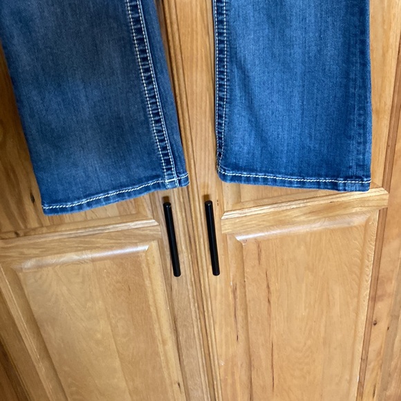 Miss me size 27 mid rise boot π - Picture 9 of 11